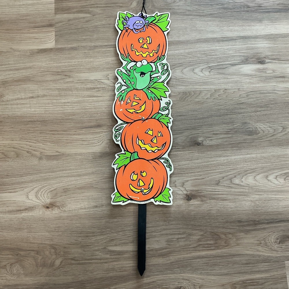 Vintage Frog on Pumpkin Halloween Yard Decor Sign 2001‎ Yard Art Impact Plastics